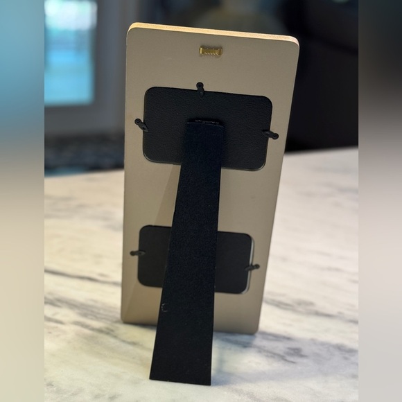 Wooden Family Frame “Love & Laughter Hugs & Happiness”. - Picture 3 of 3